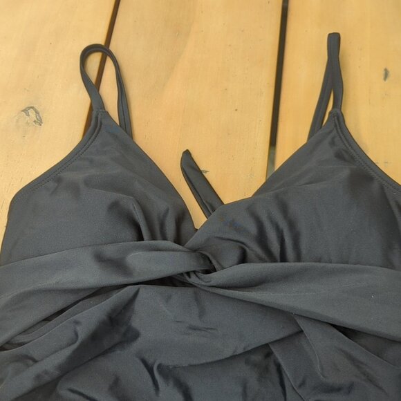 Elegant Black One-Piece Swimsuit - M NWT - Picture 2 of 7